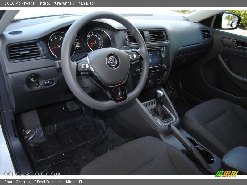 Pure White / Titan Black 2016 Volkswagen Jetta S