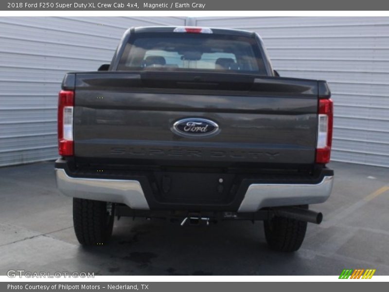 Magnetic / Earth Gray 2018 Ford F250 Super Duty XL Crew Cab 4x4