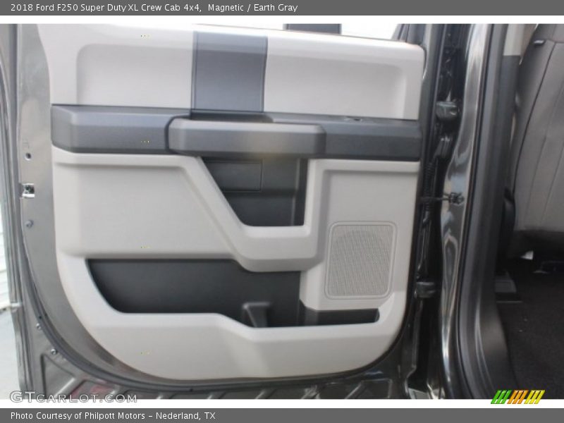 Magnetic / Earth Gray 2018 Ford F250 Super Duty XL Crew Cab 4x4