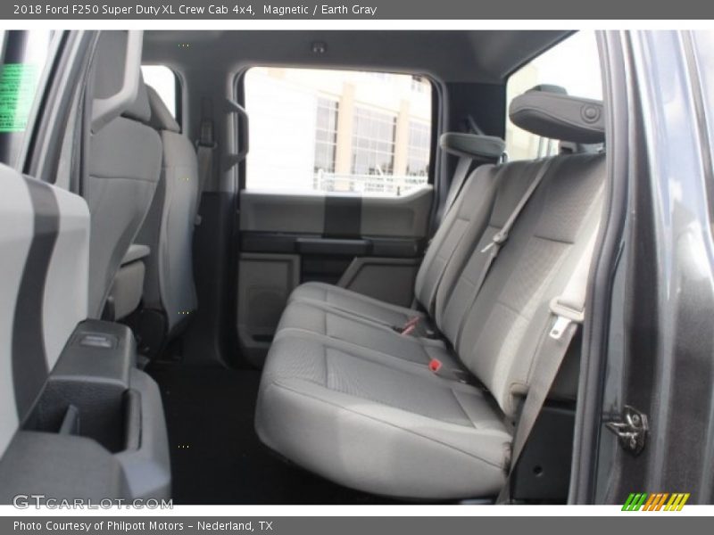 Magnetic / Earth Gray 2018 Ford F250 Super Duty XL Crew Cab 4x4