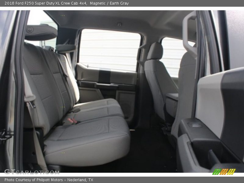 Magnetic / Earth Gray 2018 Ford F250 Super Duty XL Crew Cab 4x4