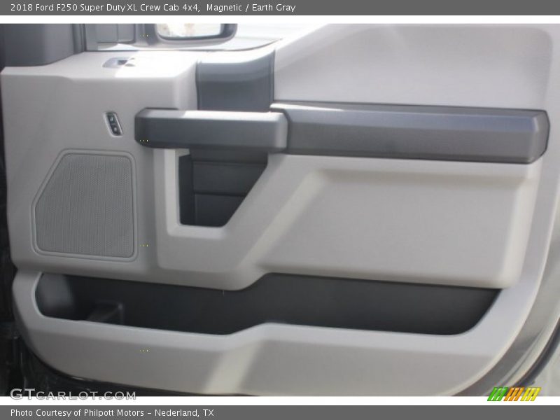 Magnetic / Earth Gray 2018 Ford F250 Super Duty XL Crew Cab 4x4