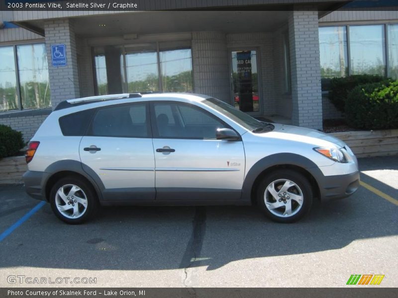 Satellite Silver / Graphite 2003 Pontiac Vibe