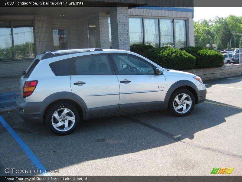 Satellite Silver / Graphite 2003 Pontiac Vibe