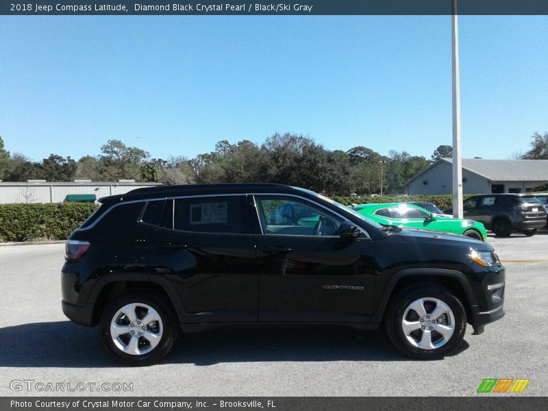 Diamond Black Crystal Pearl / Black/Ski Gray 2018 Jeep Compass Latitude