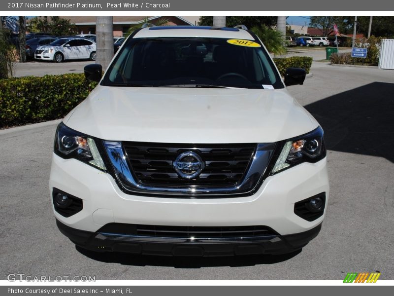 Pearl White / Charcoal 2017 Nissan Pathfinder Platinum