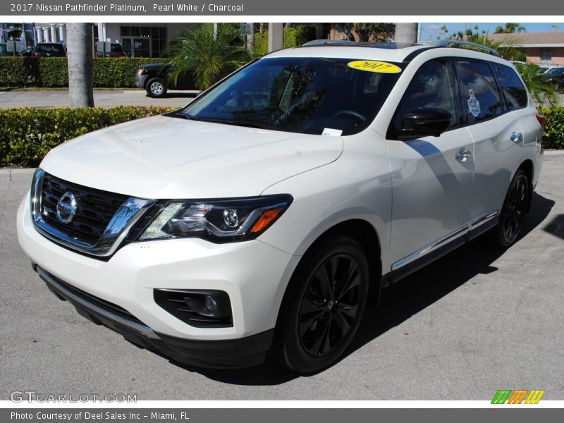 Pearl White / Charcoal 2017 Nissan Pathfinder Platinum