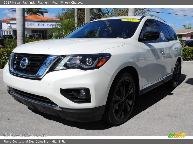 Pearl White / Charcoal 2017 Nissan Pathfinder Platinum