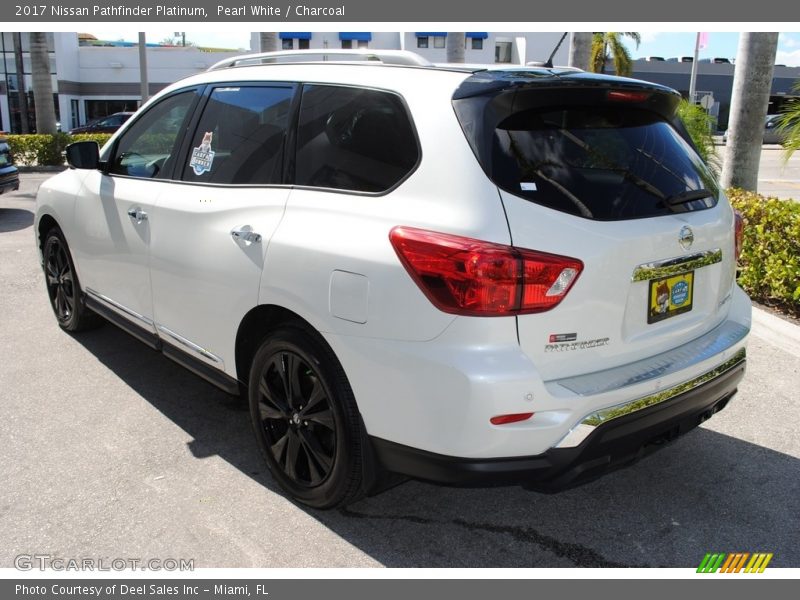 Pearl White / Charcoal 2017 Nissan Pathfinder Platinum
