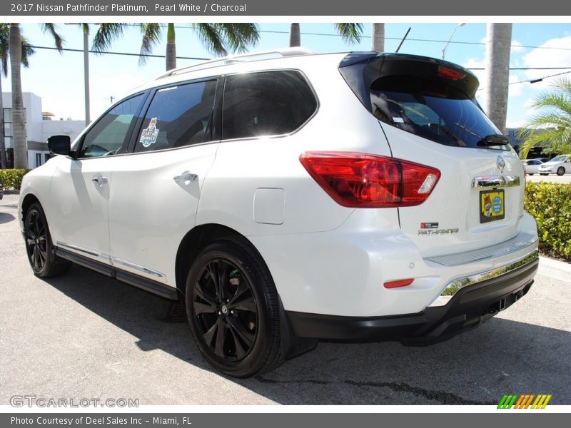 Pearl White / Charcoal 2017 Nissan Pathfinder Platinum