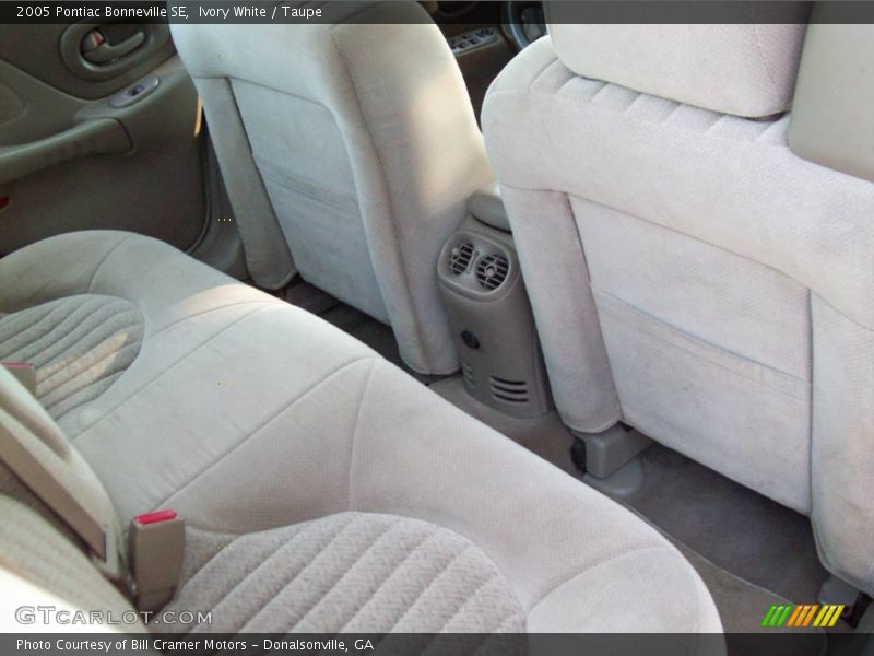 Ivory White / Taupe 2005 Pontiac Bonneville SE