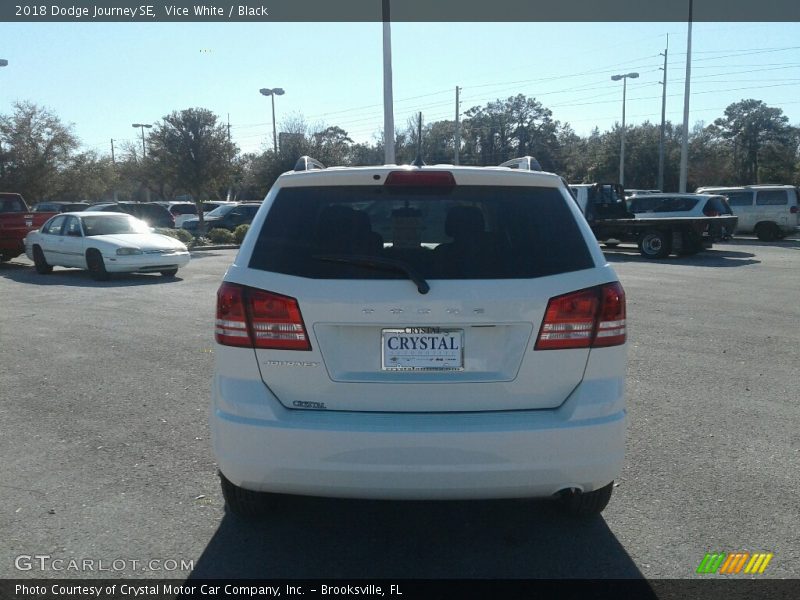 Vice White / Black 2018 Dodge Journey SE
