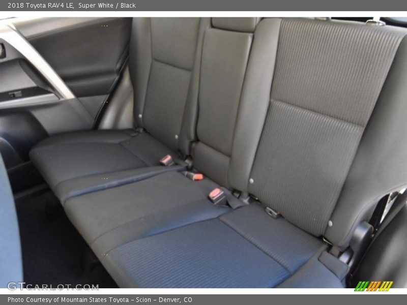 Super White / Black 2018 Toyota RAV4 LE
