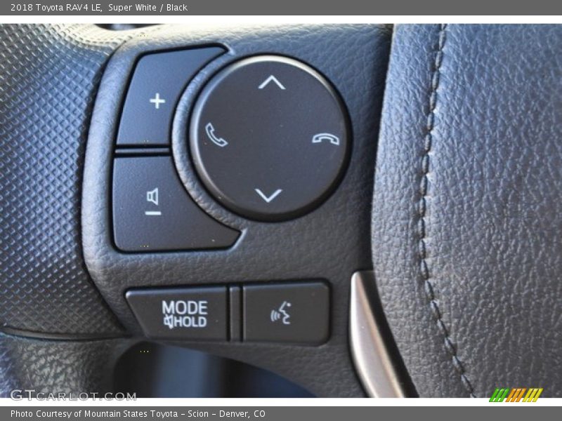 Super White / Black 2018 Toyota RAV4 LE