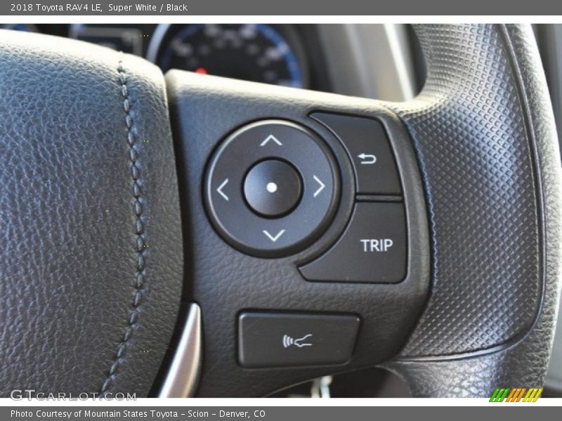 Super White / Black 2018 Toyota RAV4 LE