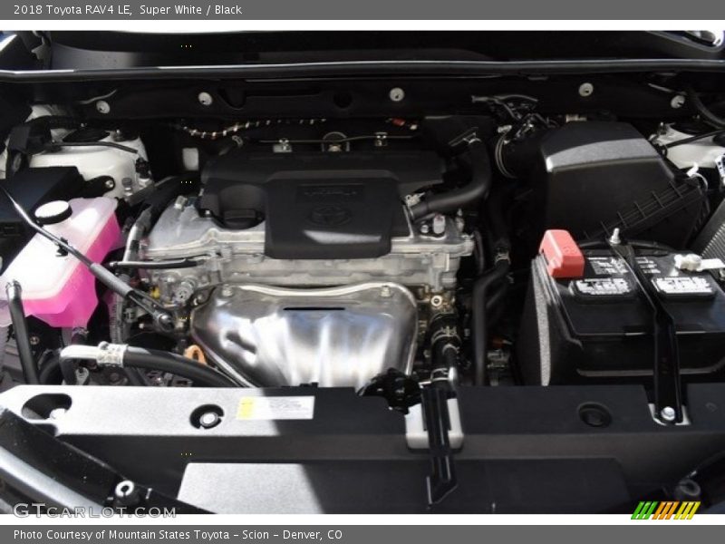 Super White / Black 2018 Toyota RAV4 LE