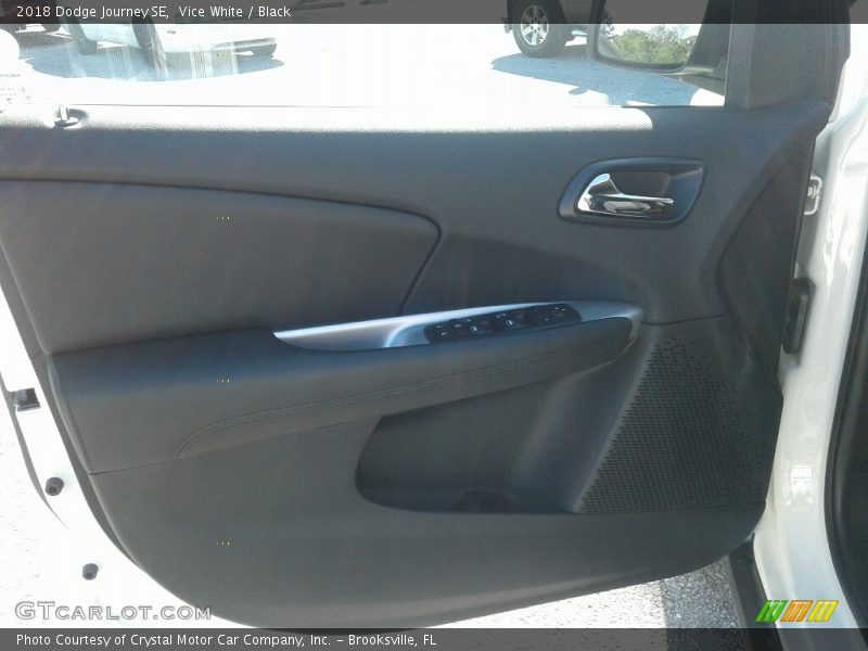 Vice White / Black 2018 Dodge Journey SE