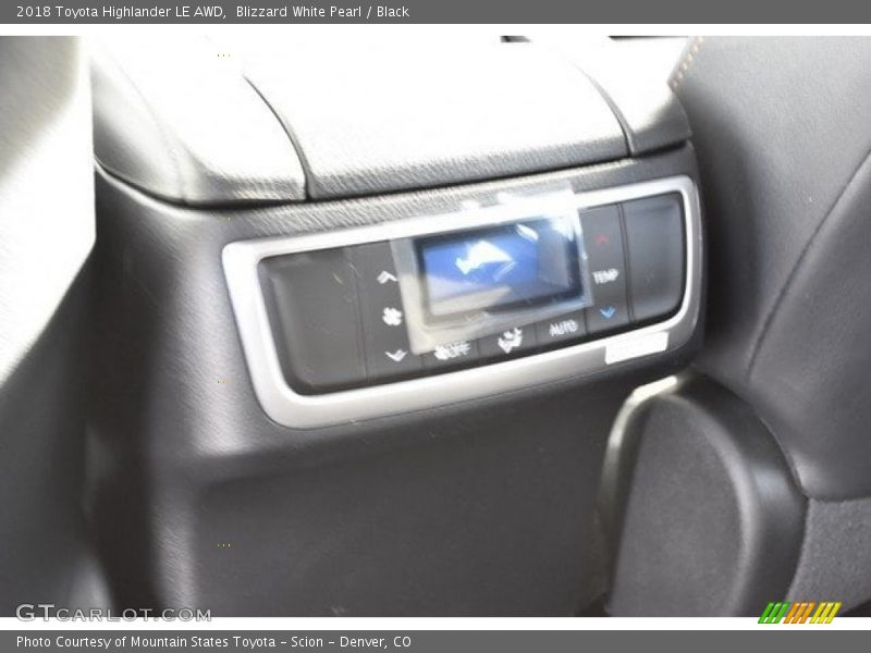Blizzard White Pearl / Black 2018 Toyota Highlander LE AWD