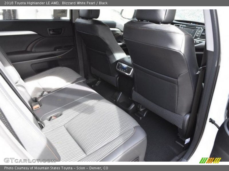 Blizzard White Pearl / Black 2018 Toyota Highlander LE AWD