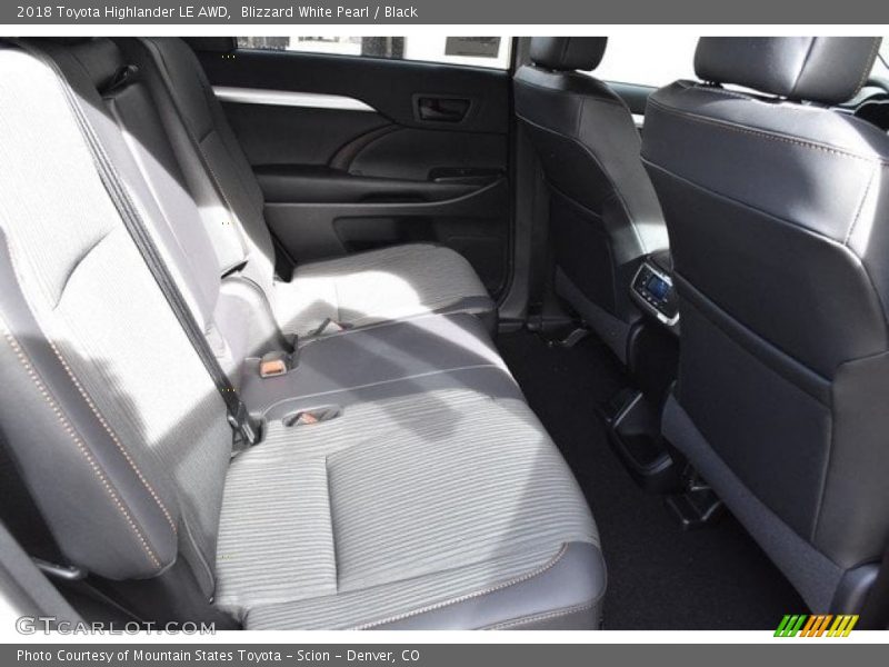 Blizzard White Pearl / Black 2018 Toyota Highlander LE AWD