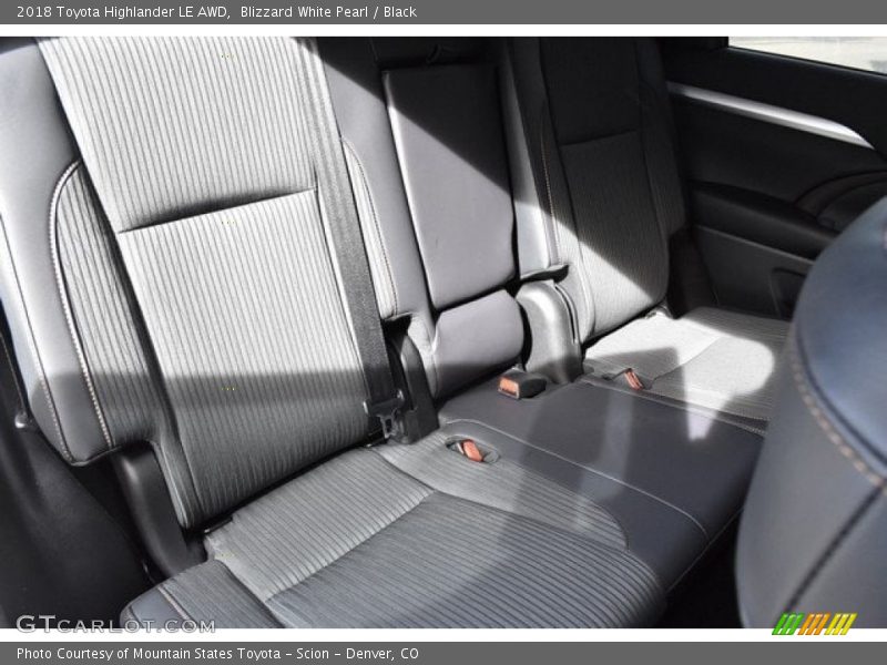 Blizzard White Pearl / Black 2018 Toyota Highlander LE AWD