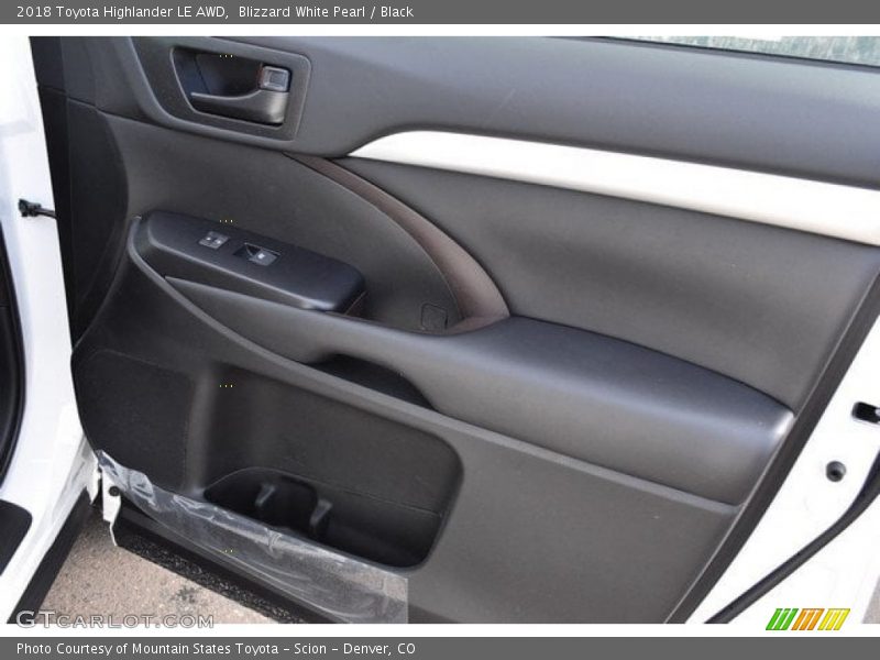 Blizzard White Pearl / Black 2018 Toyota Highlander LE AWD
