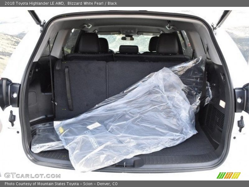 Blizzard White Pearl / Black 2018 Toyota Highlander LE AWD