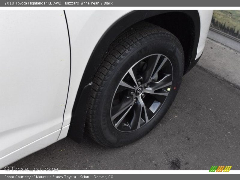 Blizzard White Pearl / Black 2018 Toyota Highlander LE AWD