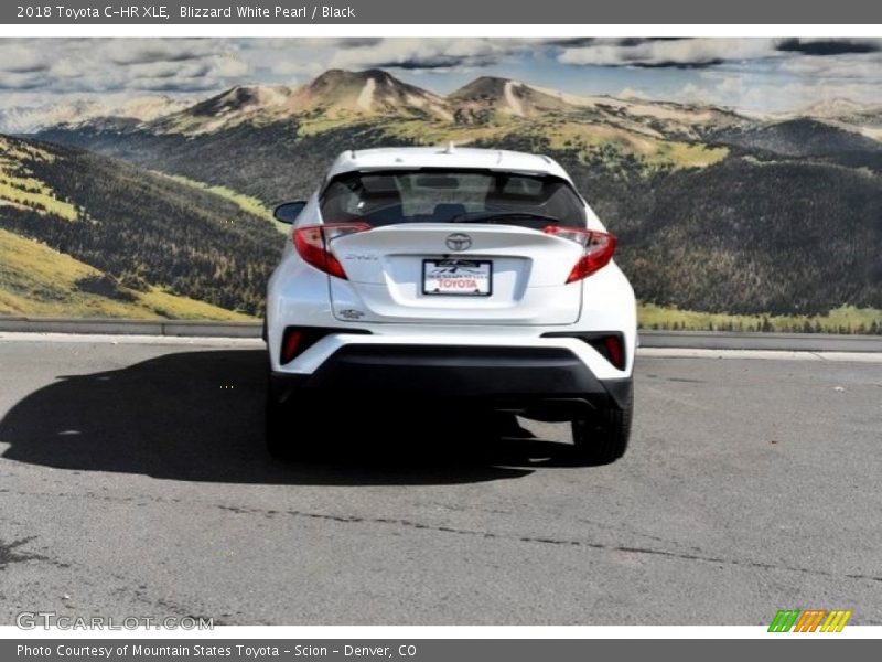 Blizzard White Pearl / Black 2018 Toyota C-HR XLE