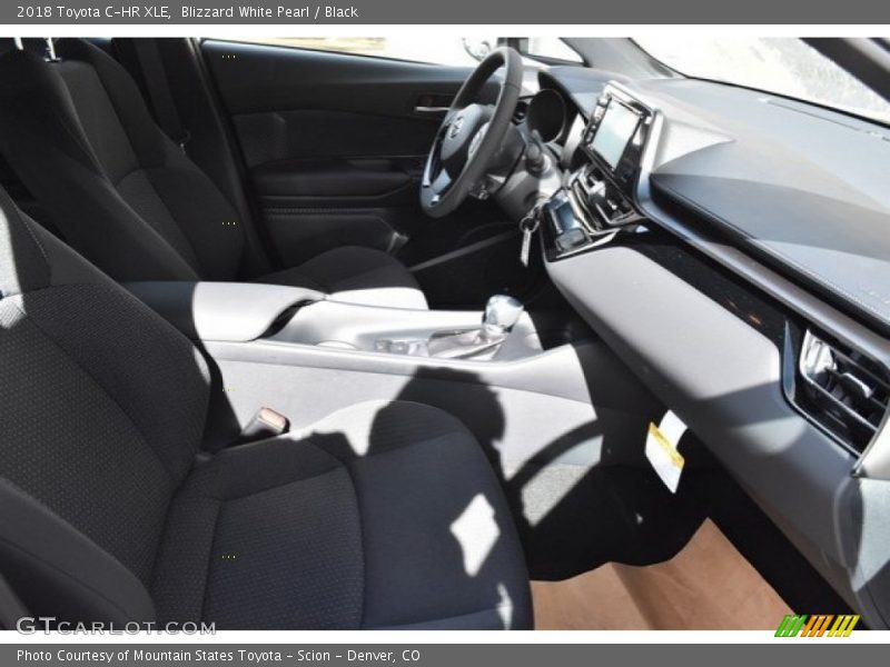 Blizzard White Pearl / Black 2018 Toyota C-HR XLE
