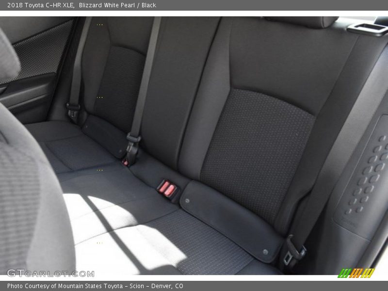 Blizzard White Pearl / Black 2018 Toyota C-HR XLE