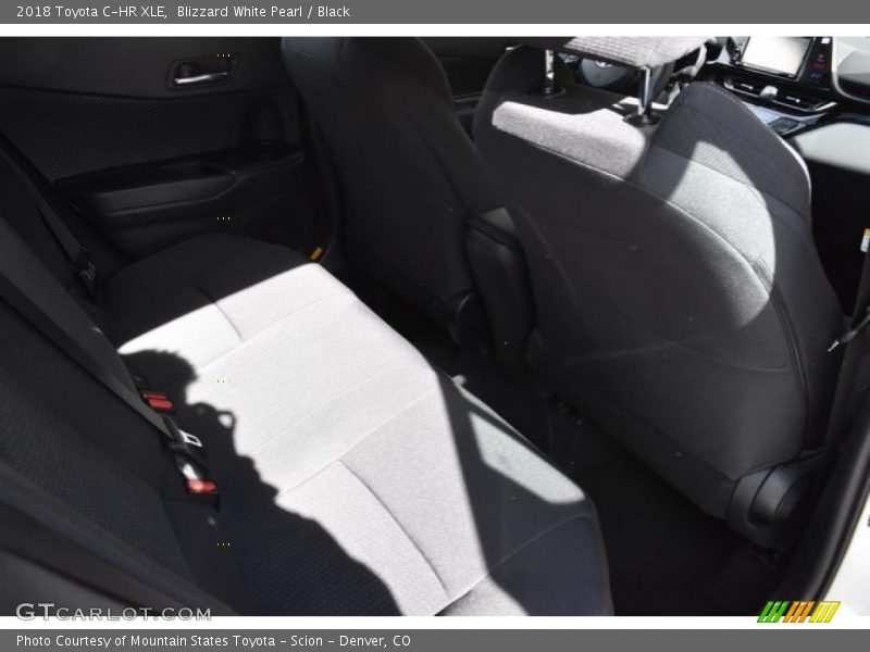 Blizzard White Pearl / Black 2018 Toyota C-HR XLE