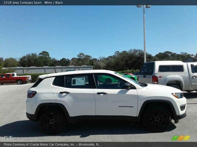 White / Black 2018 Jeep Compass Sport