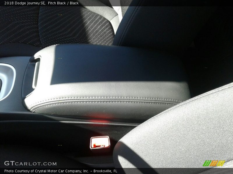 Pitch Black / Black 2018 Dodge Journey SE