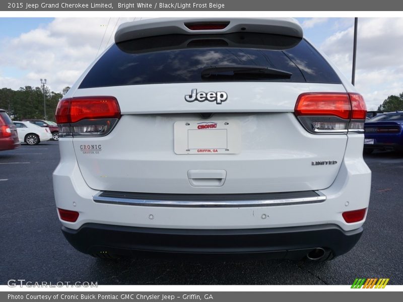 Bright White / Black/Light Frost Beige 2015 Jeep Grand Cherokee Limited