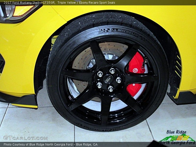 Triple Yellow / Ebony Recaro Sport Seats 2017 Ford Mustang Shelby GT350R