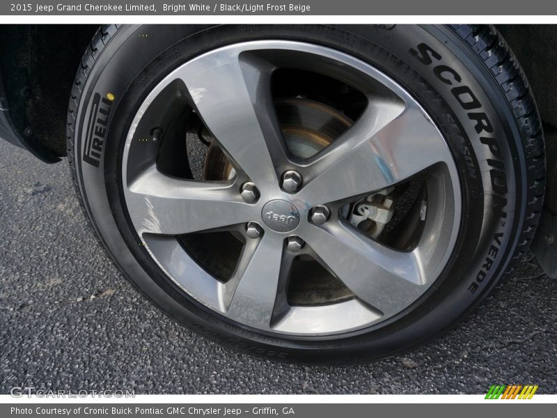 Bright White / Black/Light Frost Beige 2015 Jeep Grand Cherokee Limited