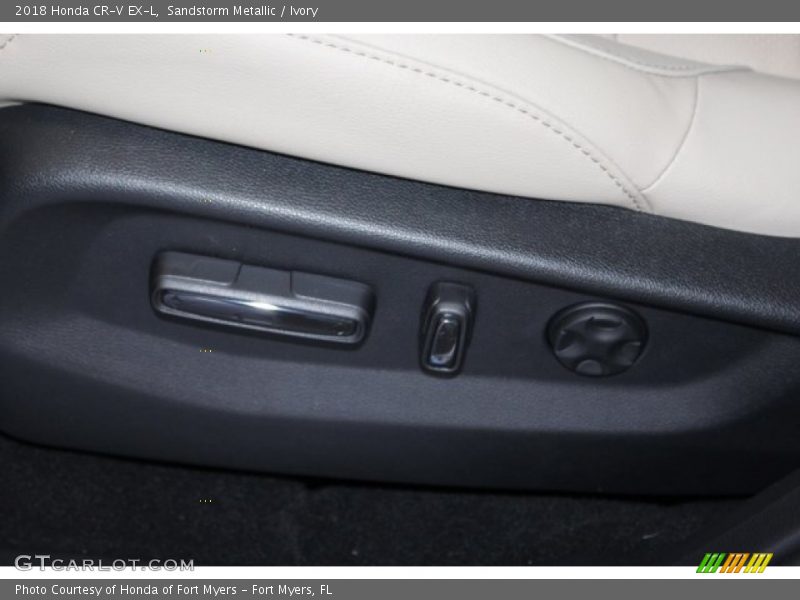 Sandstorm Metallic / Ivory 2018 Honda CR-V EX-L