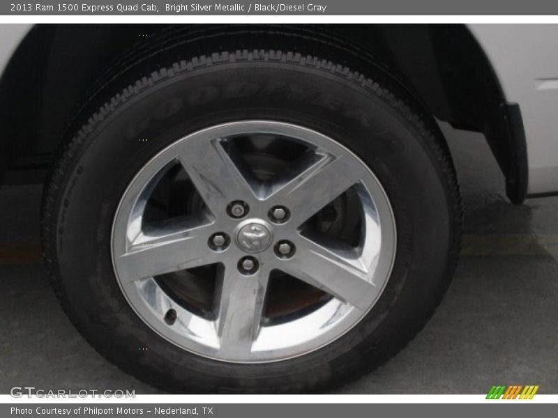 Bright Silver Metallic / Black/Diesel Gray 2013 Ram 1500 Express Quad Cab