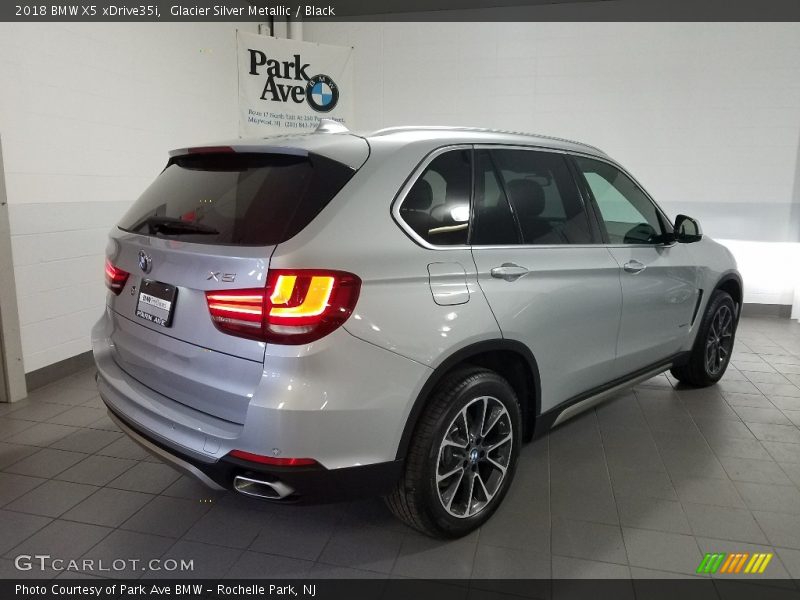 Glacier Silver Metallic / Black 2018 BMW X5 xDrive35i