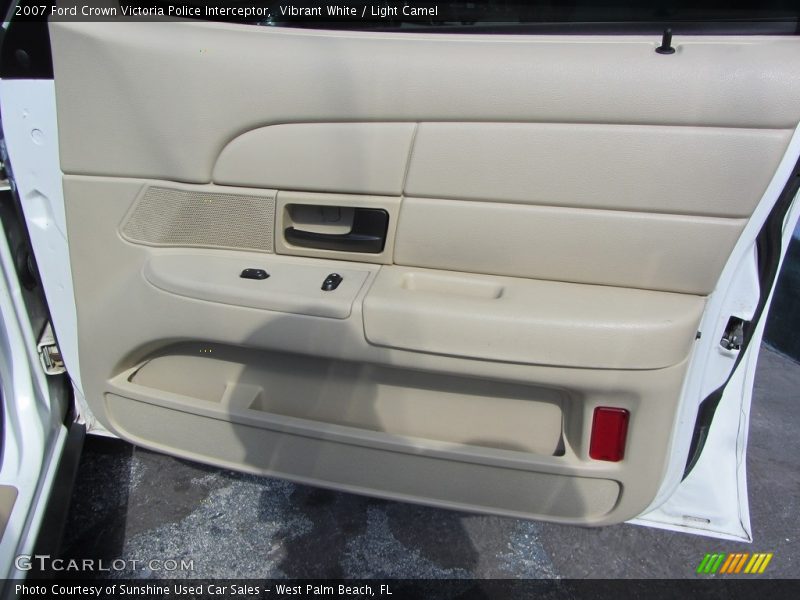 Vibrant White / Light Camel 2007 Ford Crown Victoria Police Interceptor