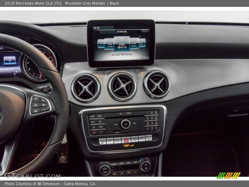 Mountain Grey Metallic / Black 2018 Mercedes-Benz GLA 250