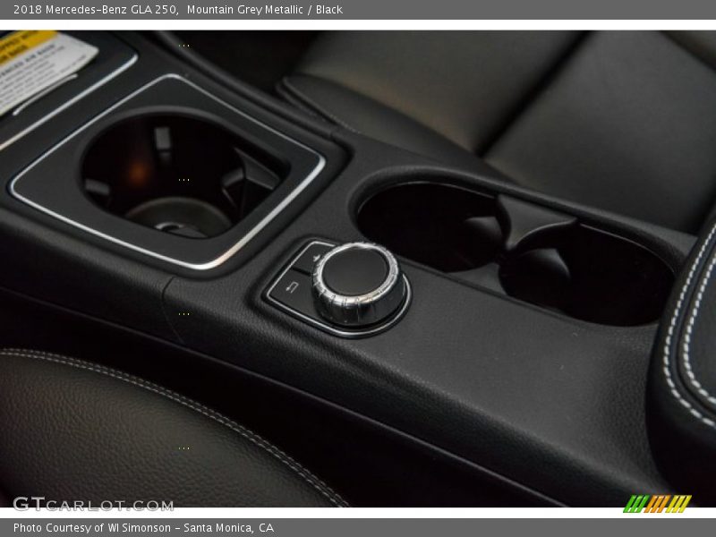 Mountain Grey Metallic / Black 2018 Mercedes-Benz GLA 250