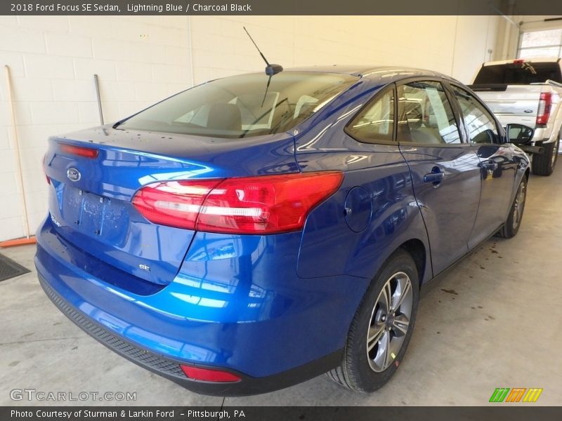 Lightning Blue / Charcoal Black 2018 Ford Focus SE Sedan
