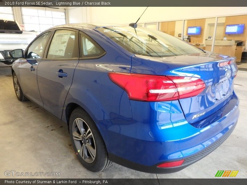 Lightning Blue / Charcoal Black 2018 Ford Focus SE Sedan