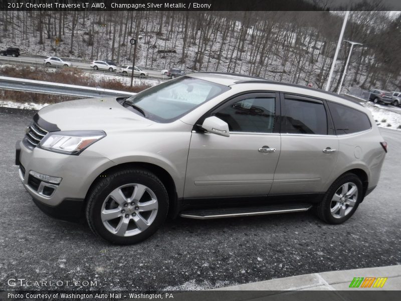 Champagne Silver Metallic / Ebony 2017 Chevrolet Traverse LT AWD