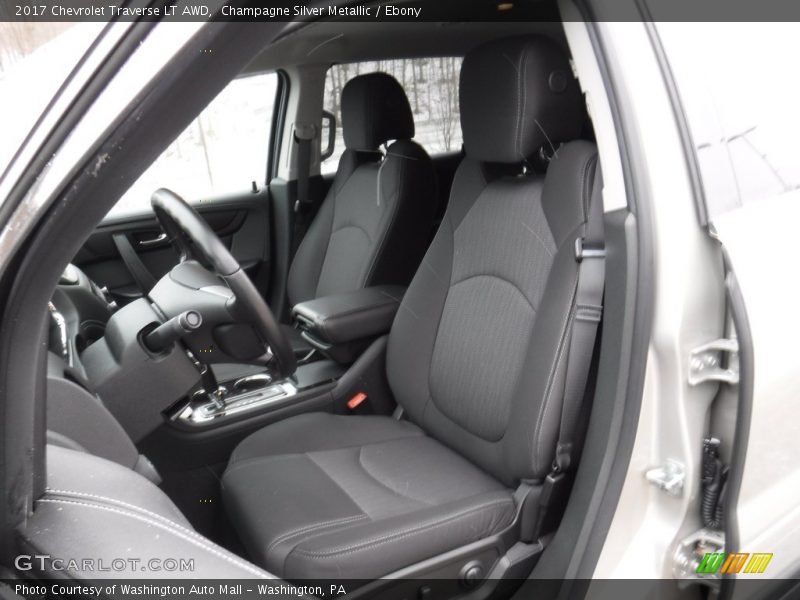 Champagne Silver Metallic / Ebony 2017 Chevrolet Traverse LT AWD