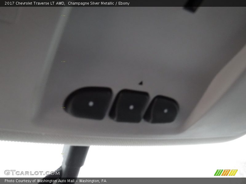 Champagne Silver Metallic / Ebony 2017 Chevrolet Traverse LT AWD