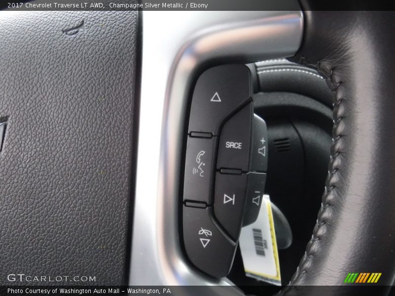 Champagne Silver Metallic / Ebony 2017 Chevrolet Traverse LT AWD