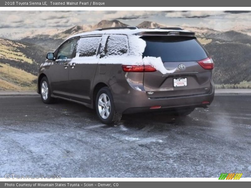 Toasted Walnut Pearl / Bisque 2018 Toyota Sienna LE